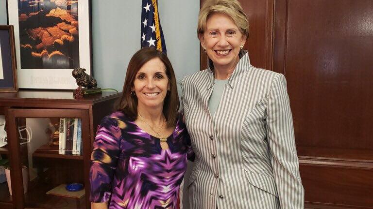 Trump to nominate Arizona's Barbara Barrett for Secretary of U.S. Air Force